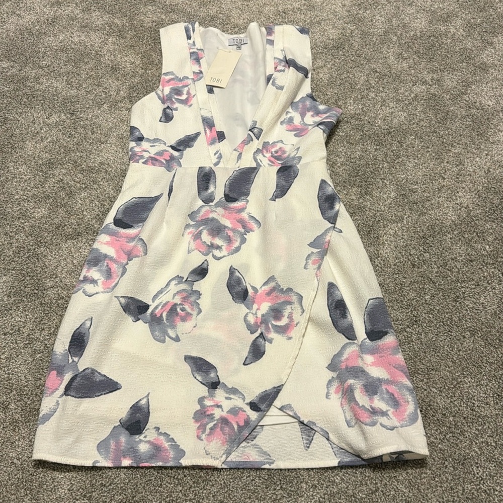 NWT Tobi Tulip Dress